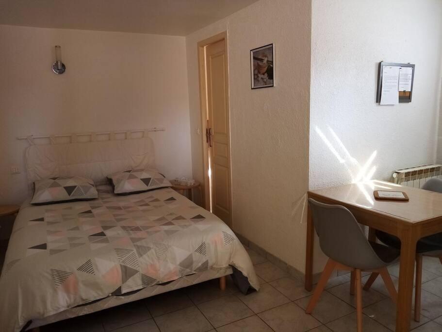 Studio Meuble Independant Tout Confort Classe 2** Обена Экстерьер фото